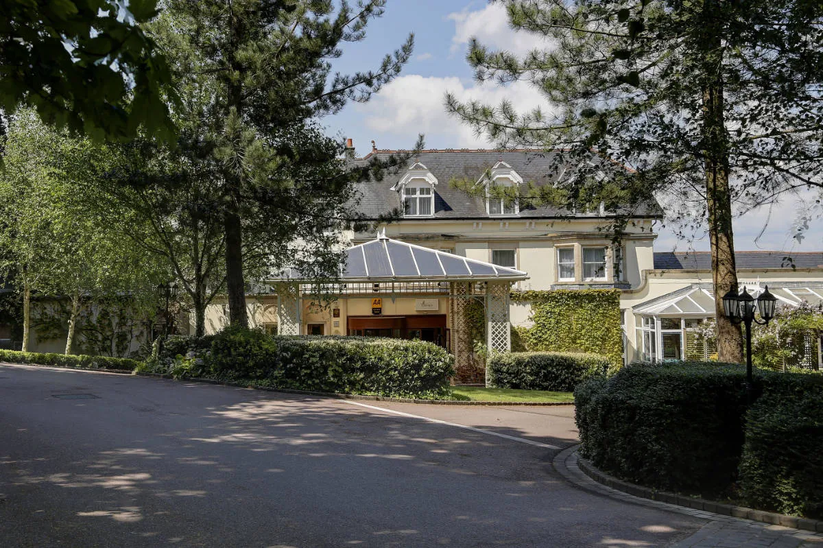 Bridge Seminar at Blunsdon House